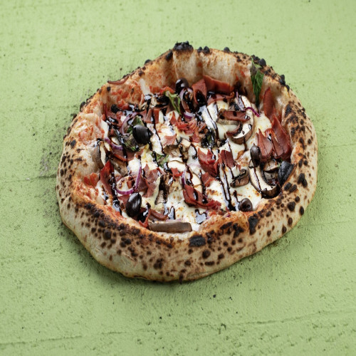 بيتزا روست بيف